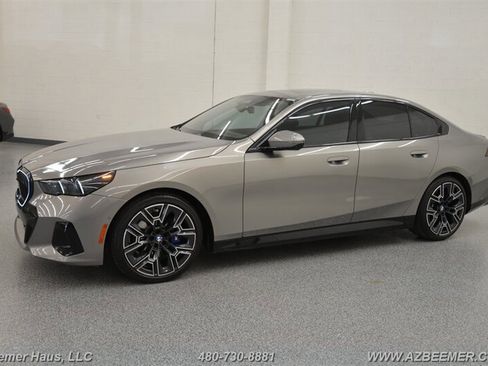 Used 2024 BMW 530i w/ M Sport Package RWD image 3