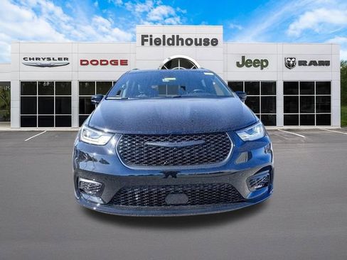 New 2026 Chrysler Pacifica Select w/ S Appearance Package FWD image 4
