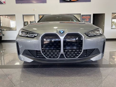 Used 2022 BMW i4 eDrive40 RWD image 8