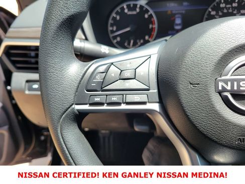 Certified 2025 Nissan Altima 2.5 SV FWD image 30