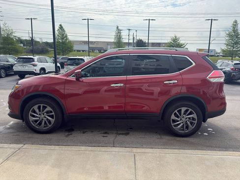 Used 2016 Nissan Rogue SL w/ SL Premium Package AWD/4WD image 6