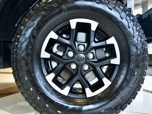Used 2026 Jeep Gladiator Rubicon AWD/4WD image 12