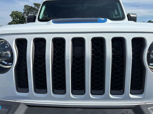 Used 2023 Jeep Wrangler Unlimited Rubicon 4xe image 7