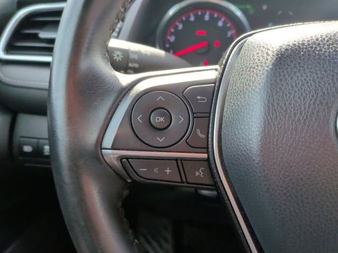Used 2018 Toyota Camry XSE FWD image 18