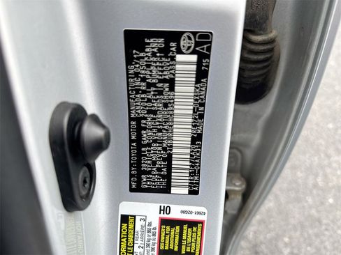 Used 2017 Toyota Corolla XSE image 28