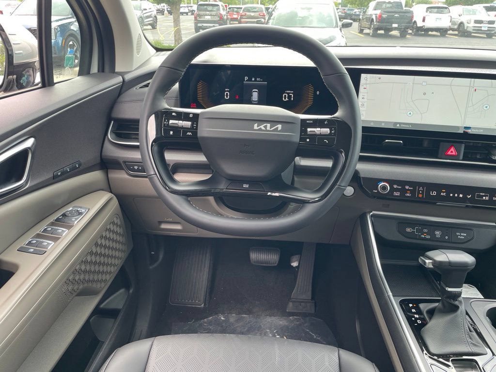 New 2027 Kia Carnival EX FWD image 12