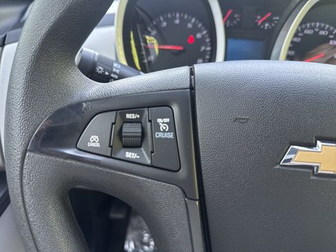 Used 2017 Chevrolet Equinox LS AWD/4WD image 19