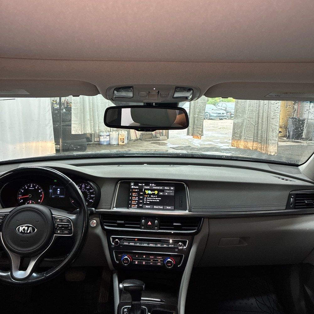 Used 2018 Kia Optima EX w/ Technology Package FWD image 7
