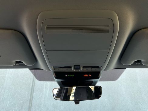 Used 2025 MAZDA CX-70 3.3 Turbo w/ Preferred Package image 16