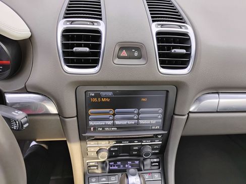 Used 2014 Porsche Boxster image 30