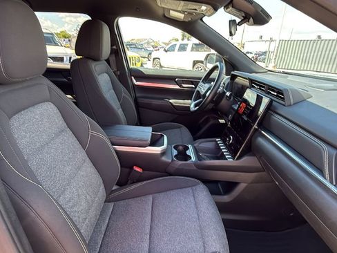 Used 2025 GMC Terrain Elevation FWD image 31