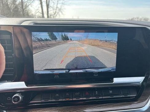 Used 2025 GMC Sierra 1500 Elevation image 15