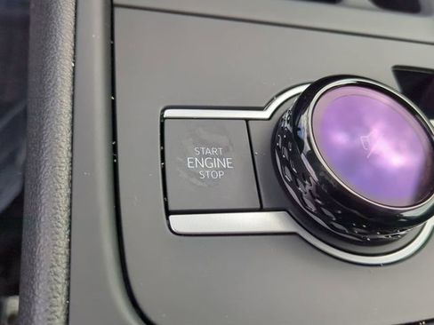 New 2026 Volkswagen Tiguan SE image 30