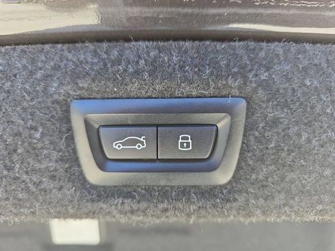 Used 2023 BMW M550i xDrive w/ Parking Assistance Package AWD/4WD image 21