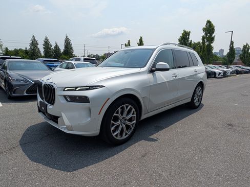 Used 2024 BMW X7 xDrive40i AWD/4WD image 7