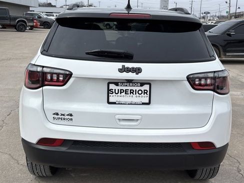 Used 2024 Jeep Compass Latitude w/ Convenience Group image 4