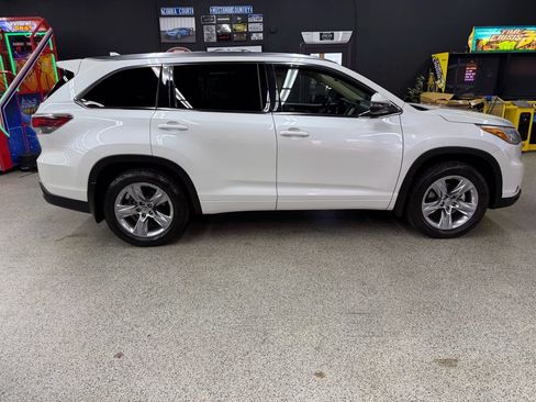 Used 2015 Toyota Highlander Limited AWD/4WD image 6