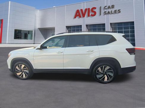 Used 2025 Volkswagen Atlas SE image 10