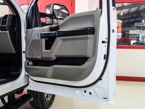 Used 2022 Ford F250 XL w/ Power Equipment Group image 42