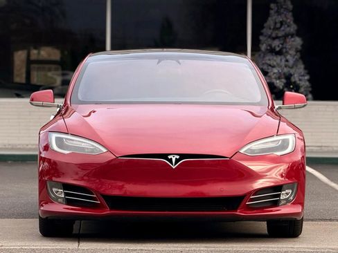 Used 2018 Tesla Model S 75D image 3
