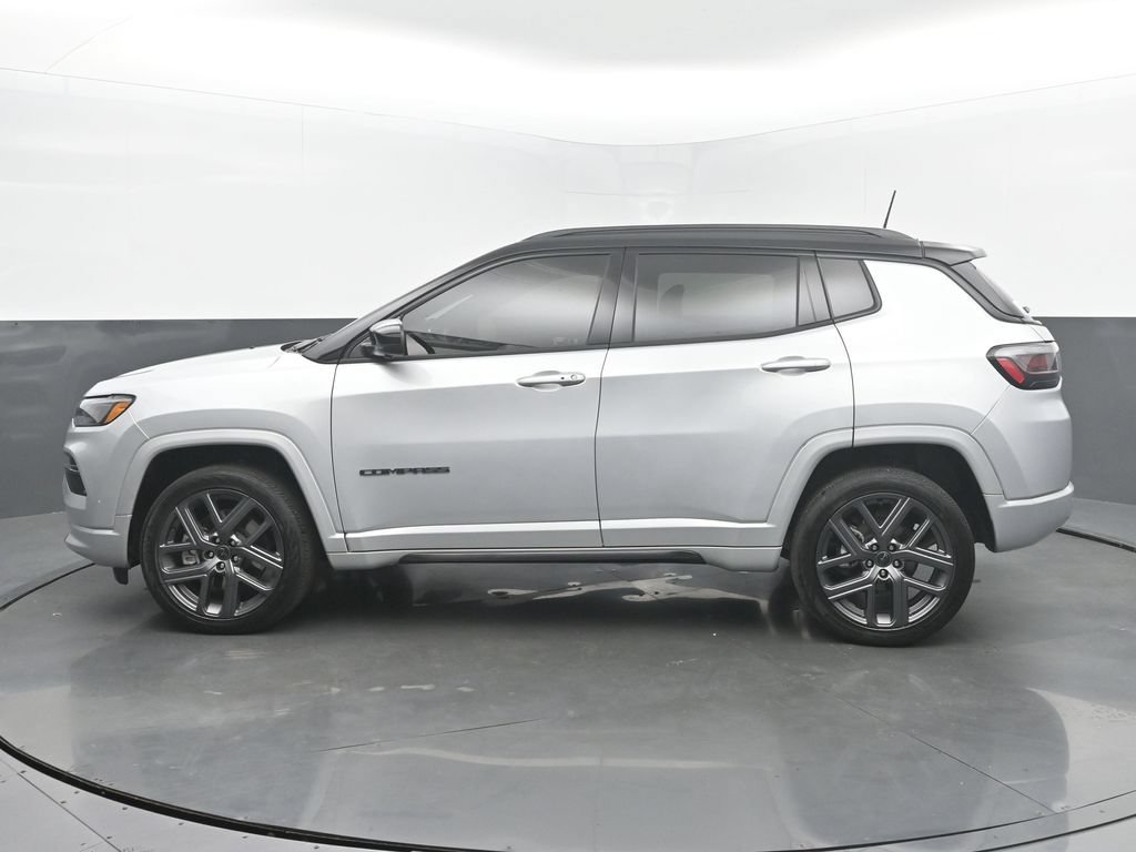 Used 2025 Jeep Compass Limited w/ Driver Assist Group I AWD/4WD image 4
