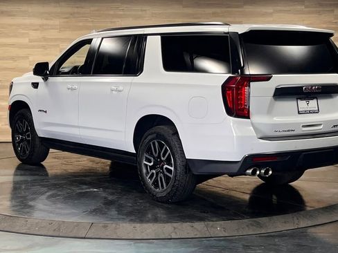 Used 2024 GMC Yukon XL AT4 w/ AT4 Premium Plus Package AWD/4WD image 13