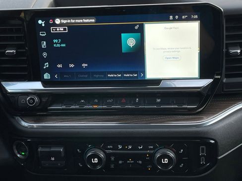 Used 2025 Chevrolet Silverado 1500 LT image 17