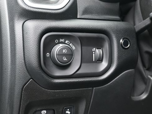 Used 2022 RAM 1500 Big Horn AWD/4WD image 23