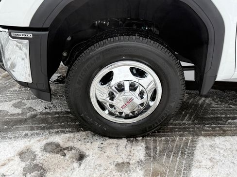 New 2026 GMC Sierra 3500 SLE w/ Preferred Package image 9
