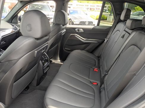 Used 2022 BMW X5 xDrive40i w/ Premium Package AWD/4WD image 18