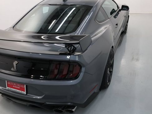 Used 2022 Ford Mustang Shelby GT500 w/ Carbon Fiber Track Pack RWD image 69