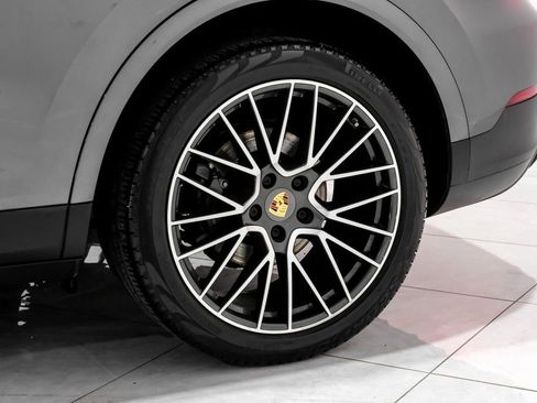 Used 2019 Porsche Cayenne image 51