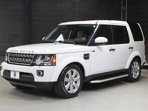 Used 2016 Land Rover LR4 HSE AWD/4WD image 4