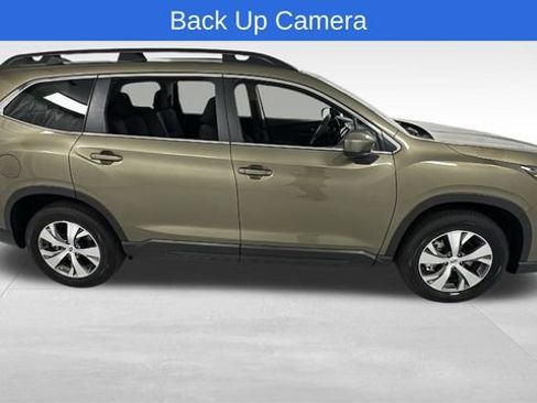 Used 2025 Subaru Ascent Premium image 2