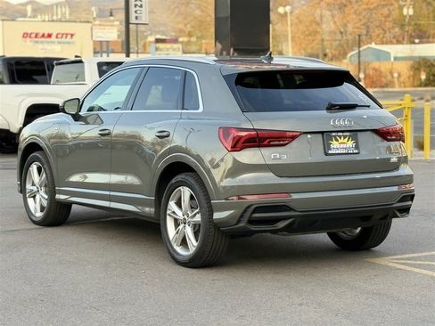 Used 2023 Audi Q3 2.0T Premium Plus w/ Premium Plus Package image 5