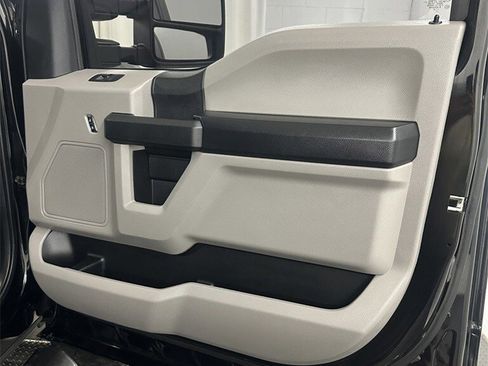 Used 2018 Ford F350 XL image 35