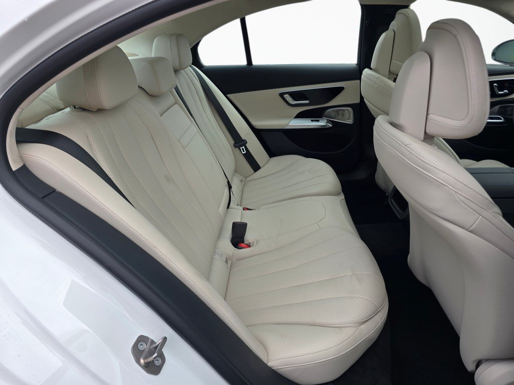 New 2027 Mercedes-Benz E 350 4MATIC Sedan image 22