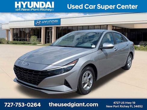 Used 2023 Hyundai Elantra SE w/ Cargo Package FWD image 1