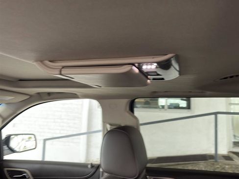 Used 2016 GMC Yukon XL Denali w/ Open Road Package image 24