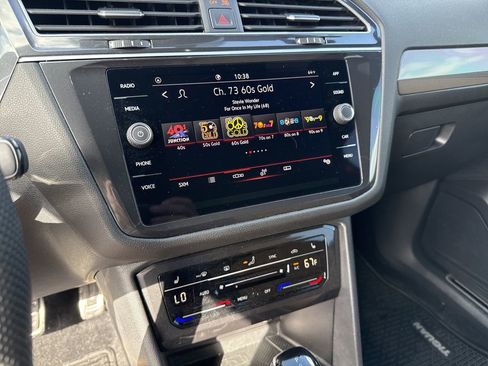 Used 2024 Volkswagen Tiguan SE R-Line image 20