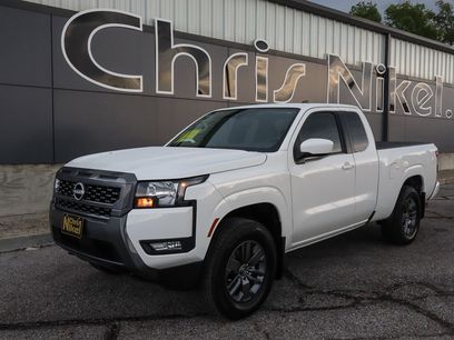 Used 2025 Nissan Frontier SV w/ SV Convenience Package