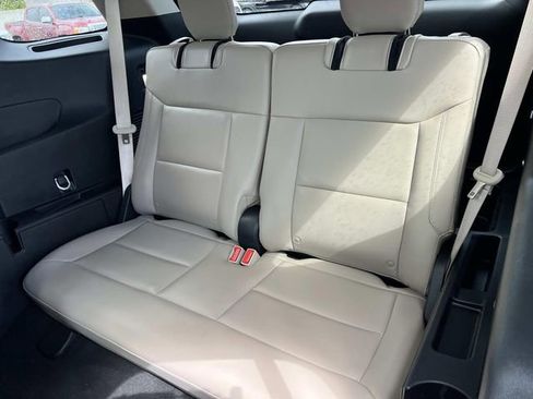 Certified 2023 Ford Explorer XLT w/ Equipment Group 202A AWD/4WD image 15