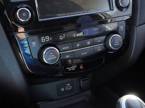 Certified 2020 Nissan Rogue SV image 14