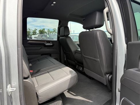 Used 2025 Chevrolet Silverado 2500 LT w/ Trail Boss Package AWD/4WD image 11