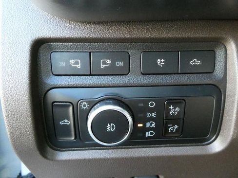 Certified 2024 Ford F250 King Ranch w/ Chrome Package image 27