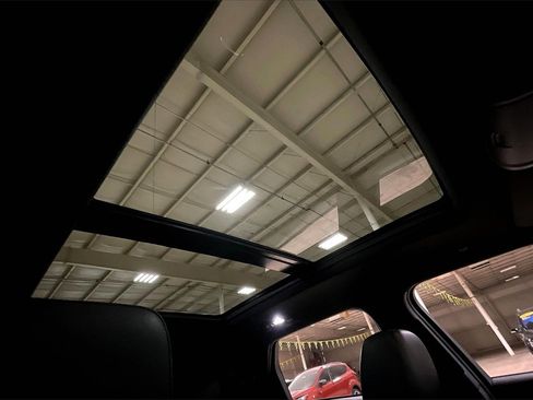 Used 2022 Chevrolet Blazer RS w/ Enhanced Convenience Package image 21