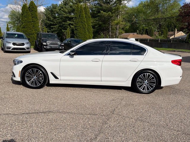 Used 2019 BMW 530i xDrive w/ Convenience Package AWD/4WD image 2