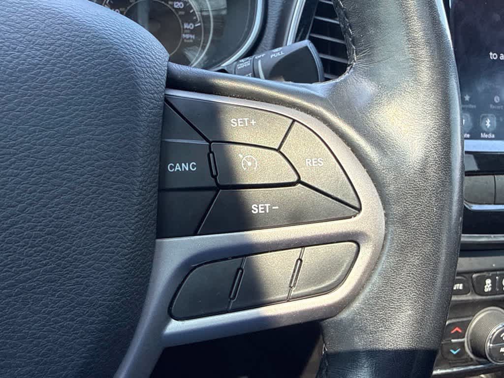 Used 2020 Jeep Cherokee High Altitude AWD/4WD image 19