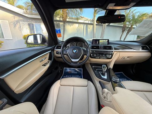 Used 2018 BMW 330i Sedan w/ Convenience Package RWD image 16