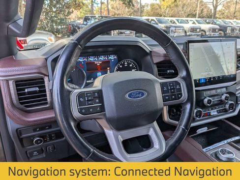 Used 2023 Ford Expedition Limited image 14